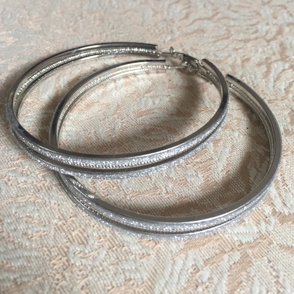 Silver sparkle large hoop earrings 💎✨