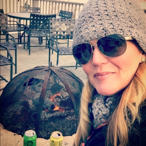 Meet your Posher, Karla - Picture 2 of 6