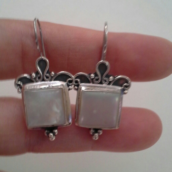 NEW Mop earing with 925 sterling silver - Picture 1 of 4