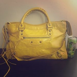 Hand bag