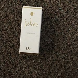 Dior Jadore perfume