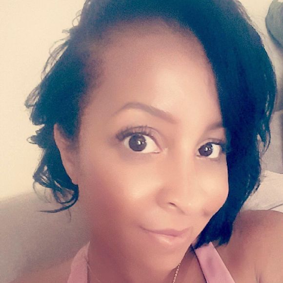Meet your Posher, Shawna - Picture 1 of 1