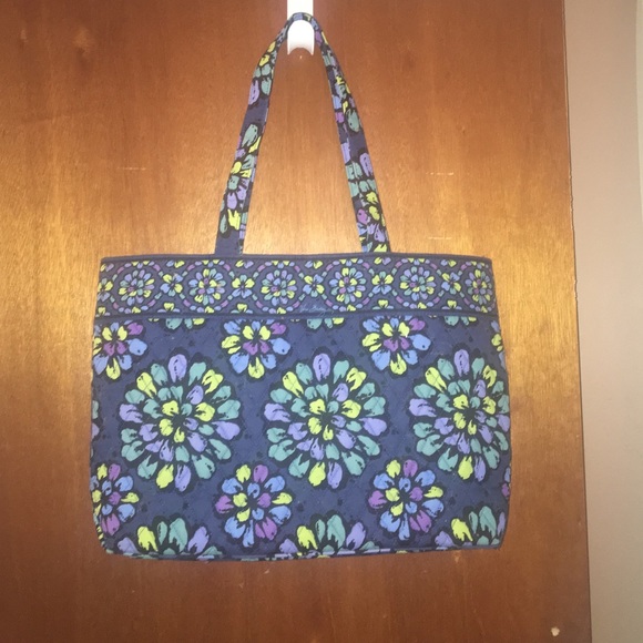 Vera Bradley Handbags - Vera tote