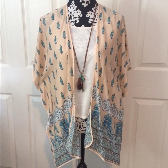Like new kimono in cream and aqua colors