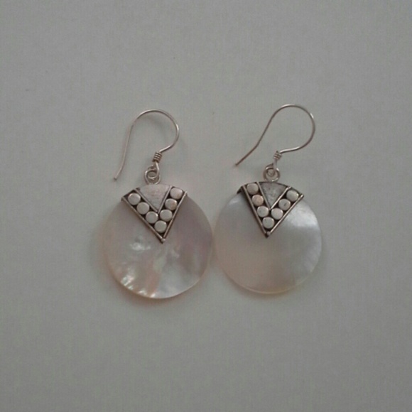 New sterling silver earing with mop - Picture 1 of 2