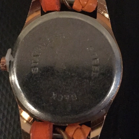 Women's  Multilayer leather Bracelet Wristwatch - Picture 2 of 2