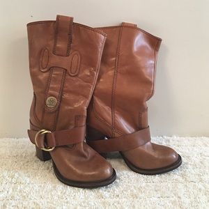 BCBGeneration Brown boots