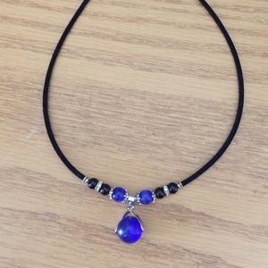 Choker style necklace