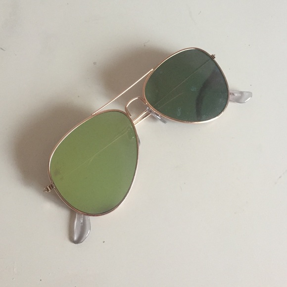 Polarized green blue aviator sunglasses