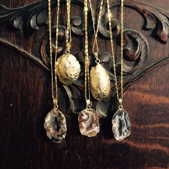 Gorgeous Gold Plated Half Geode Pendant Necklace - Picture 2 of 4