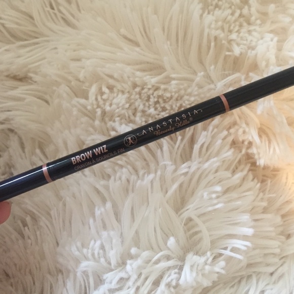Anastasia Beverly Hills Brow wiz