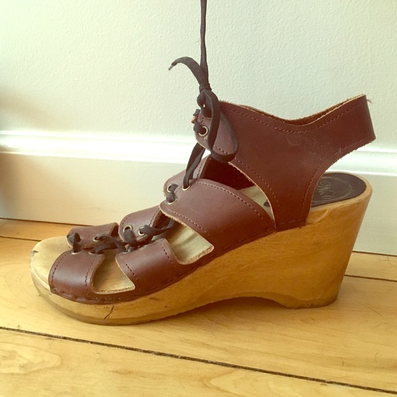 No. 6 Boutique brand lace up wedge clogs 8