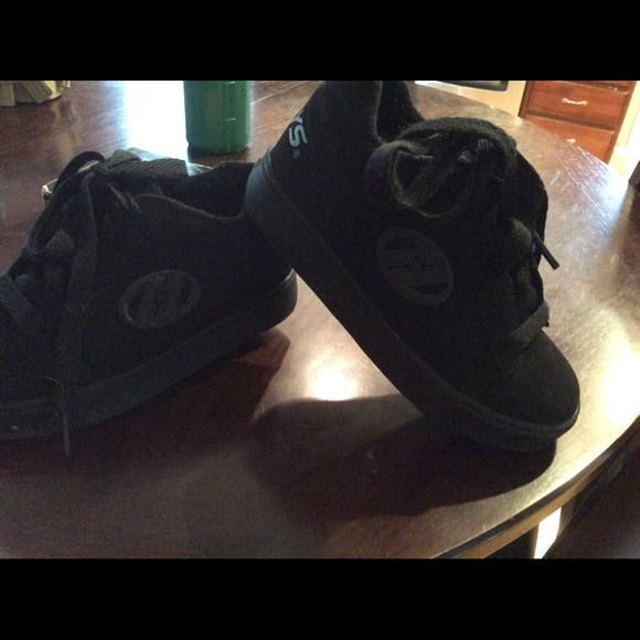 Heelys boys size US13.