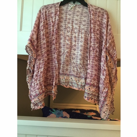 Aeropostale shrug, size small!