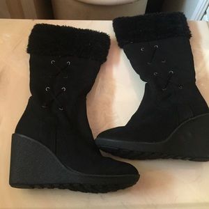 ✨Brand New Black Fur Boots✨