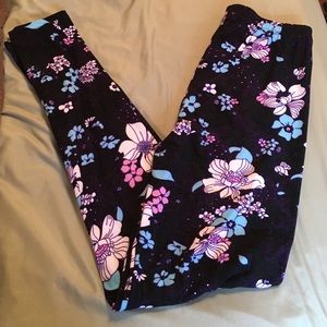 Agnes and Dora leggings