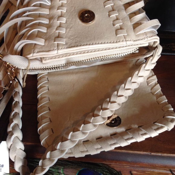 SOLD OUT - Picture 3 of 4