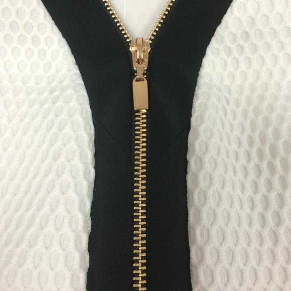 Frank Lyman Dress with Gold Zipper - Picture 2 of 2
