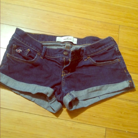 NWOT size 1 Hollister shorts