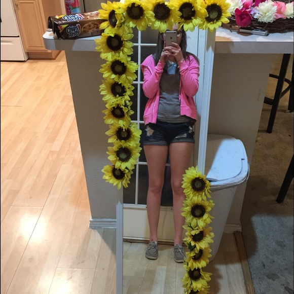 Sunflower mirror