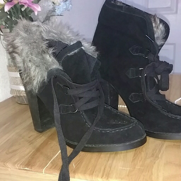 Steve Madden moccasin Fur heels. - Picture 2 of 4