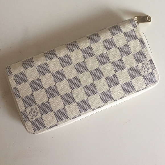 louis vuitton white checkered wallet