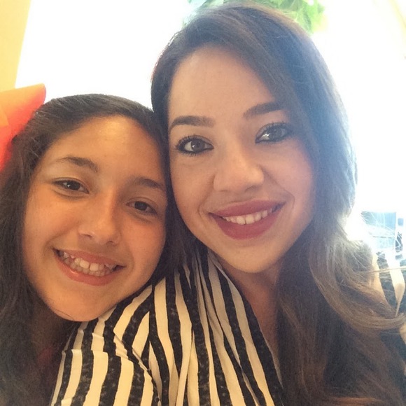 Meet your Posher, Christina