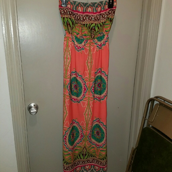 Beautiful strapless maxi dress