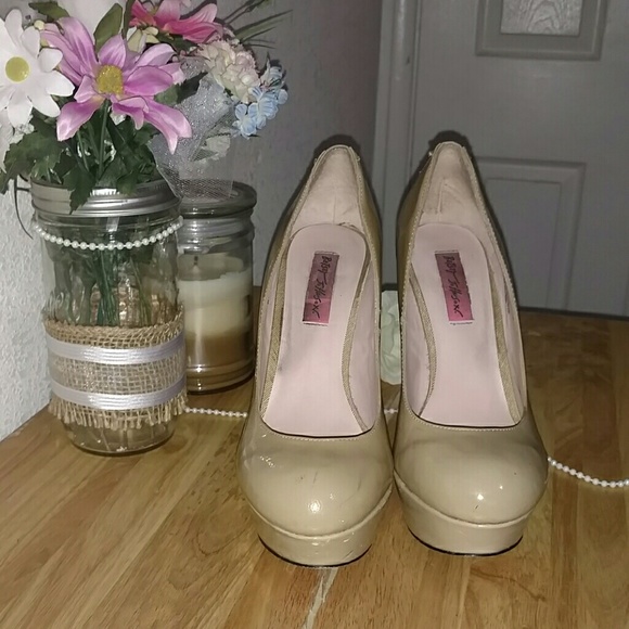 Betsey Johnson Nude Platform