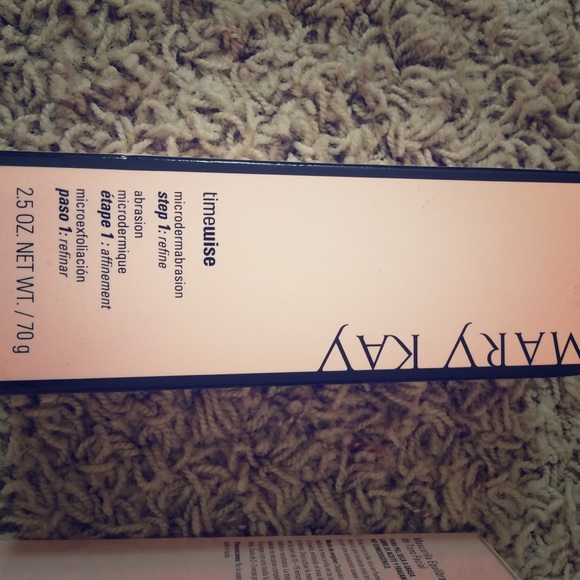 Mary Kay Timewise microdermabrasion step1
