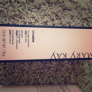 Mary Kay Timewise microdermabrasion step1