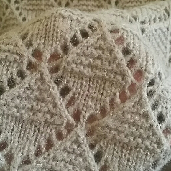 ❎SOLD IN BUNDLE❎ 3/4 SLEEVE COWL NECK SWEATER🌸 - Picture 2 of 4