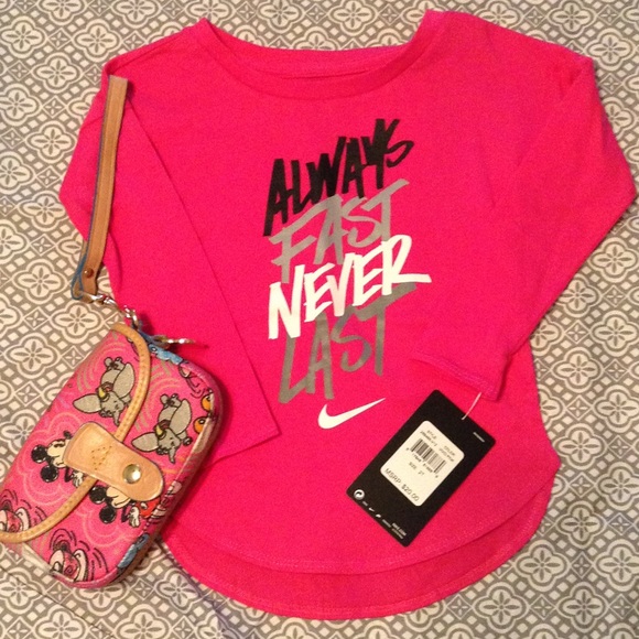 Nike top