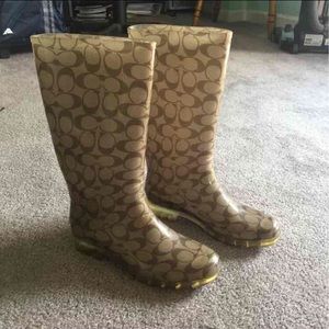 Coach size 7 Rainboots