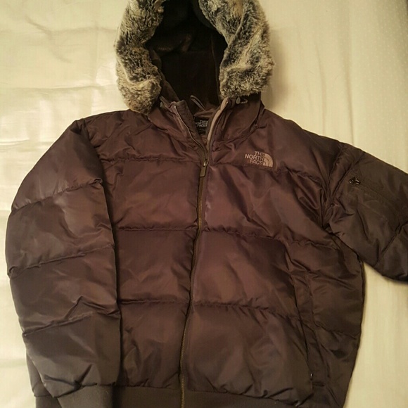 Northface womens bomber jacket, AMAZING for winter - Picture 2 of 4