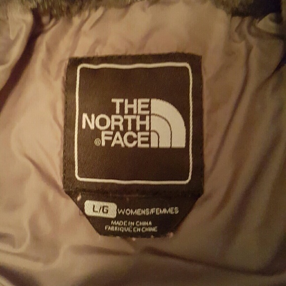 Northface womens bomber jacket, AMAZING for winter - Picture 4 of 4