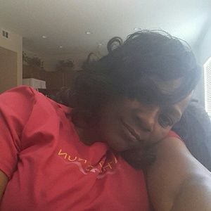 Meet your Posher, Adrianne