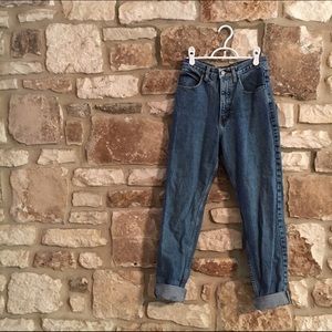 🚫[SOLD]🚫 Vintage High Waisted GUESS Mom Jeans