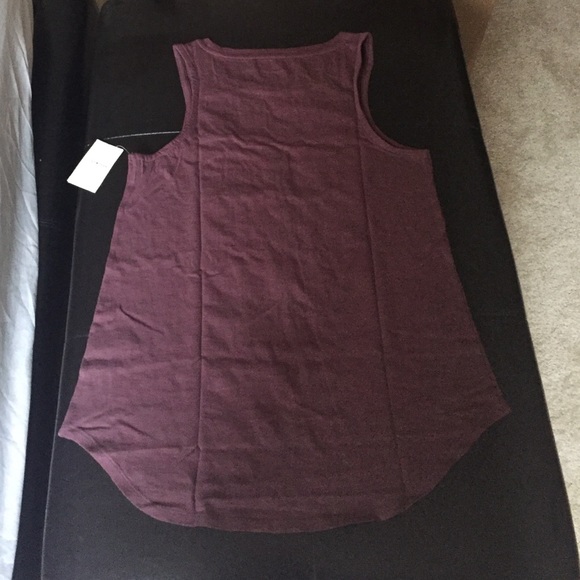 Graphic Print Tank Top - Picture 2 of 2
