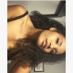 Meet your Posher, Selena