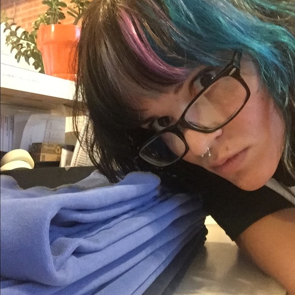 Meet your Posher, Maya