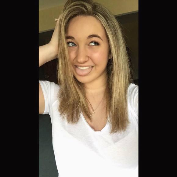 Meet your Posher, Kristen - Picture 1 of 1