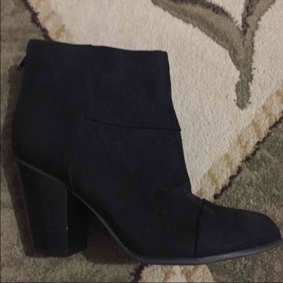 Fall Black Suede Booties 8 - Picture 1 of 3