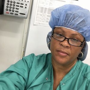 Meet your Posher, Cynthia