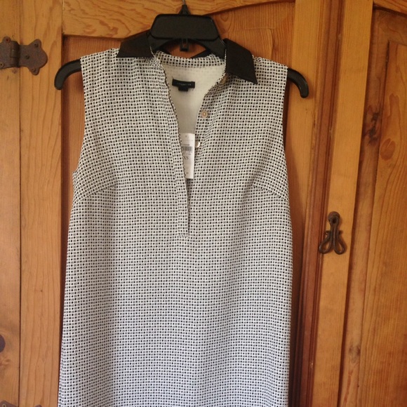 Black n white shift dress.
