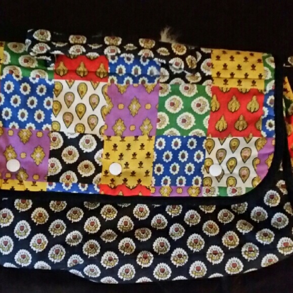 Colorful tote 15 L ,10 H  Not perfect measurements