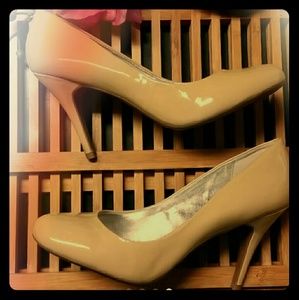 Jessica Simpson heels 9.5