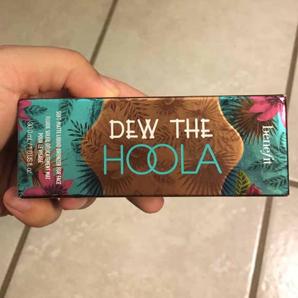 Dew the Hoola Liquid Bronzer