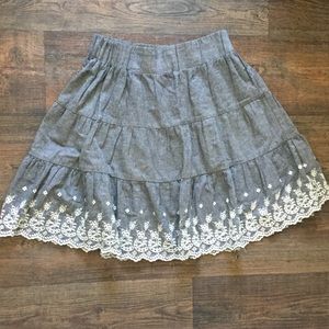 Gray skirt with cream detail