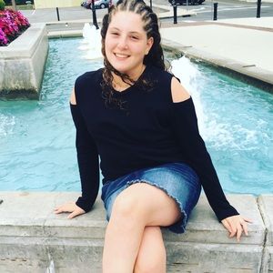 Meet your Posher, Liat